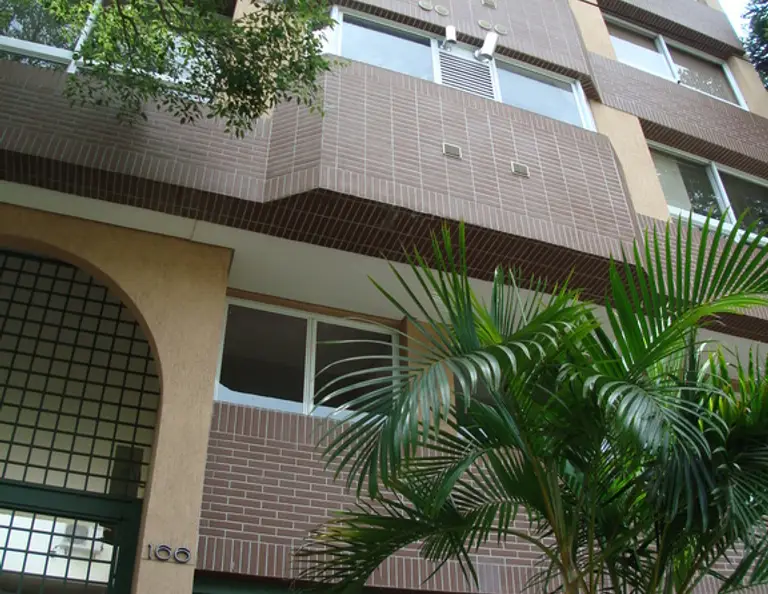 Fachada do Condomnio Edifcio Loft Soho