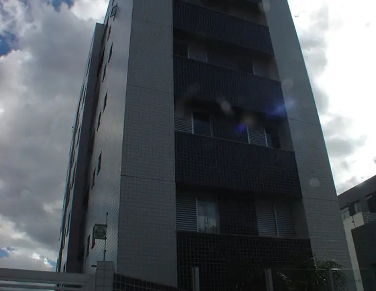 Fachada do Condomnio do Edifcio Povoa de Varzim