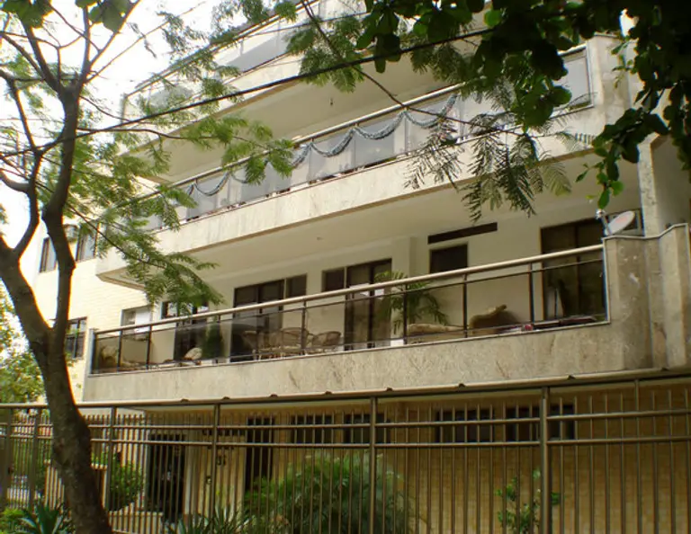 Fachada do Doi Edifício Santana Di Trevi Residencial