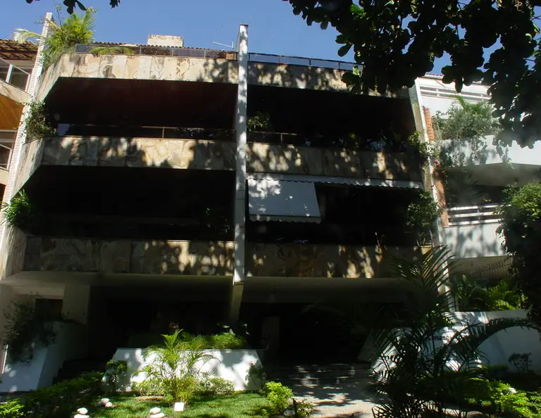 Fachada do Edificio Graziella Pessoa Perdigao