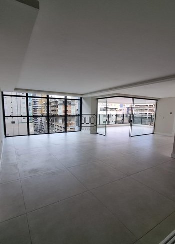 apartment em Rua 240, Meia Praia - Itapema - SC