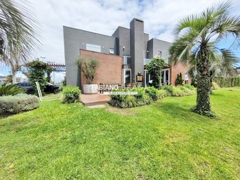 house em Avenida Paraguassu, Centro - Xangri-Lá - RS