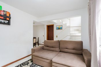 house em Rua Coronel Benedito Tertuliano Cordeiro, Tingui - Curitiba - PR