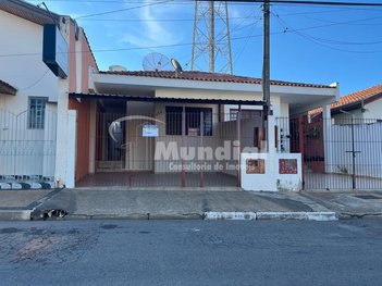 house em Rua Mathias Pires de Campos, Vila Darcy - Laranjal Paulista - SP