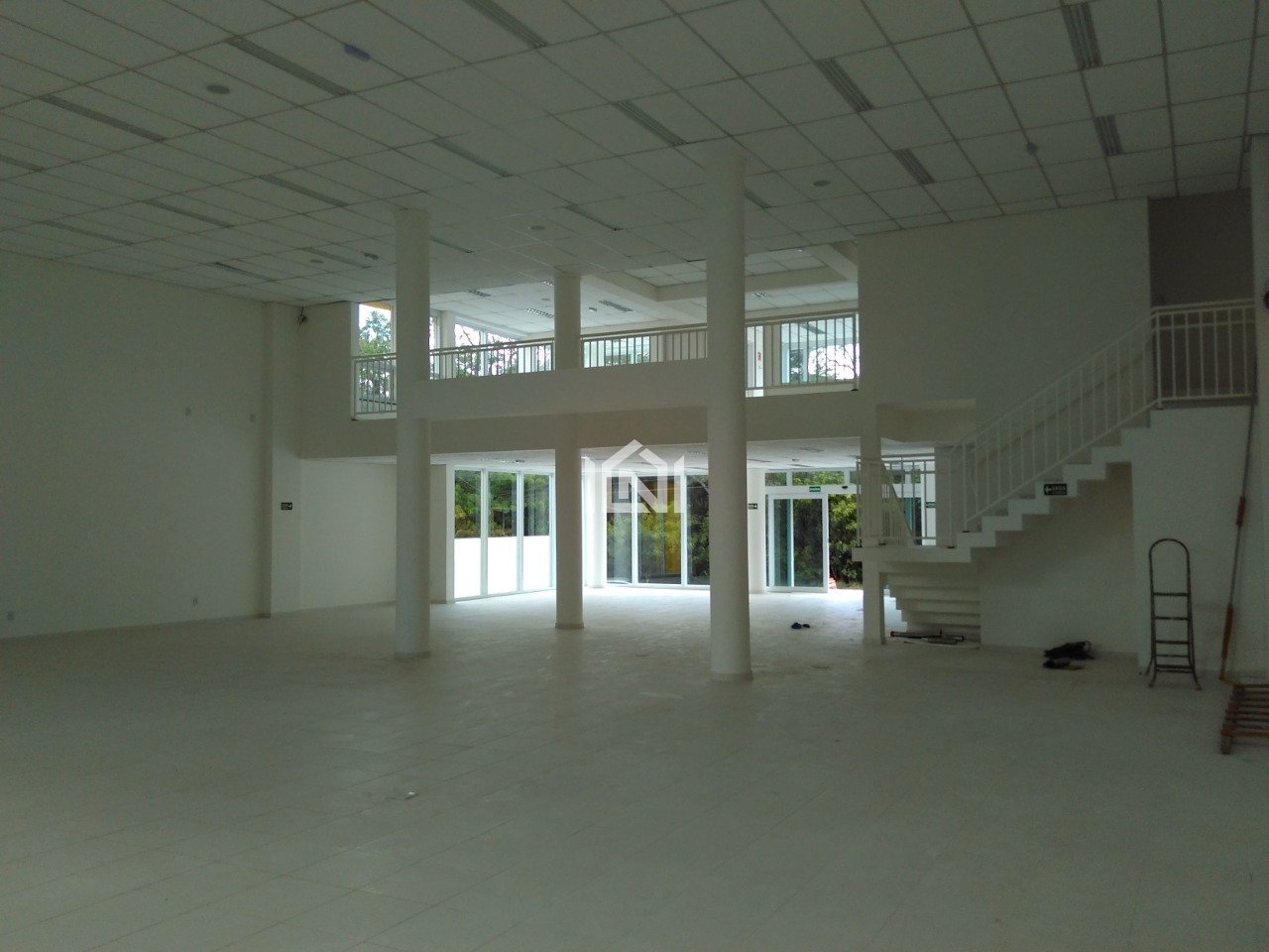 predio comercial Avenida São Camilo-salão