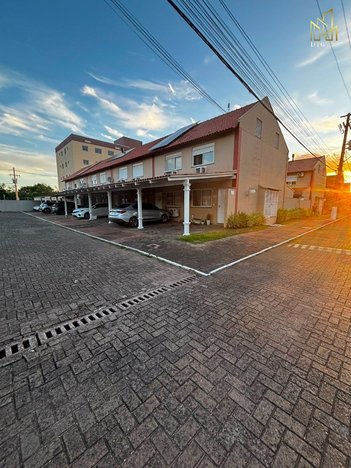 house em Rua Treze de Maio, Rio Branco - Canoas - RS