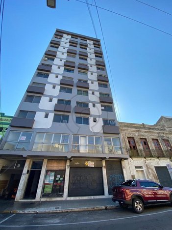 apartment em Rua Doutor Napoleão Laureano, Centro - Rio Grande - RS