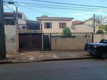 house em Rua Charles Lindemberg, Califórnia - Londrina - PR