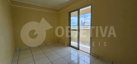 apartment em Avenida José Rezende Costa, Saraiva - Uberlândia - MG