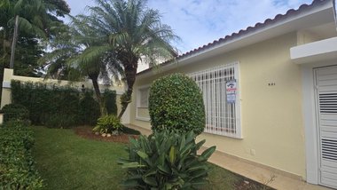 house em Rua Professor Egas Moniz, Jardim Londrina - São Paulo - SP