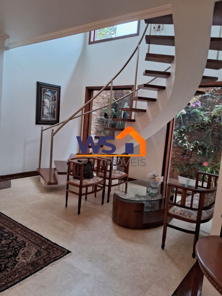 Casa com 5 quartos — Santa Lúcia, Belo Horizonte