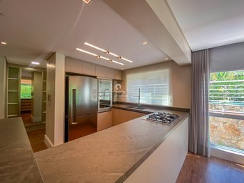 apartment em Rodovia Tertuliano Brito Xavier, Jurerê - Florianópolis - SC