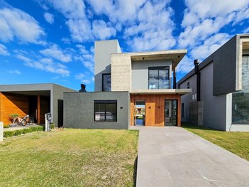 house em Avenida Diamante, Rainha do Mar - Xangri-Lá - RS