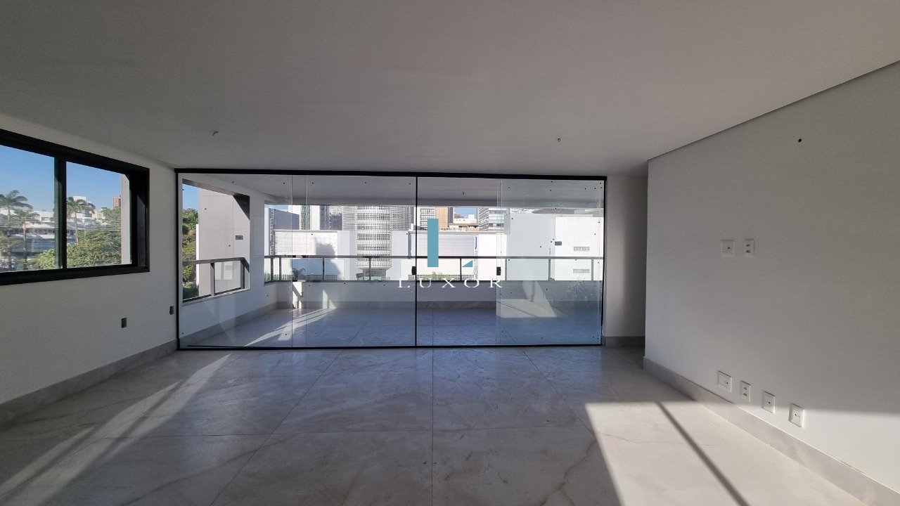 Apartamento 04 suites Lourdes Venda