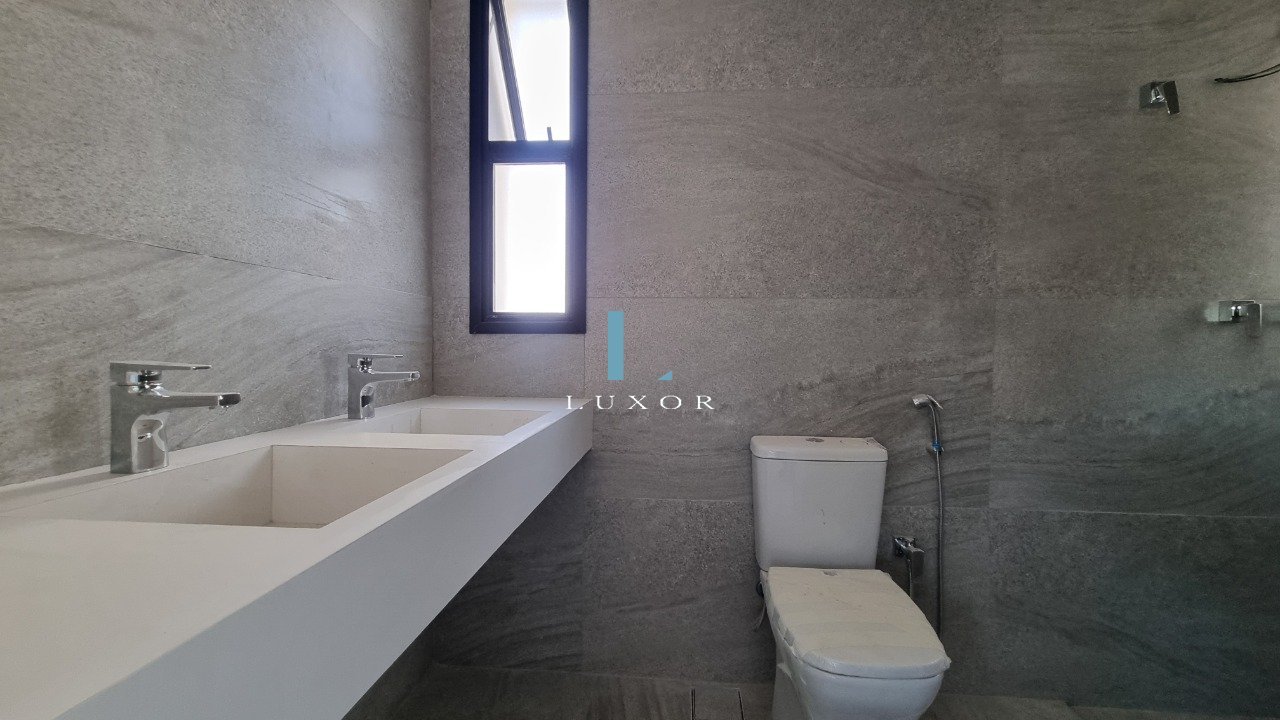 Apartamento 04 suites Lourdes Venda