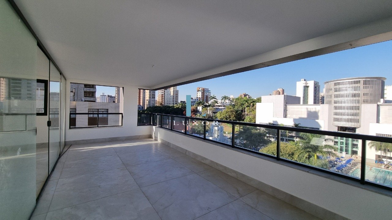 Apartamento 04 suites Lourdes Venda