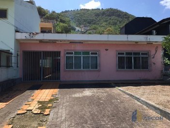 house em Avenida Governador Jorge Lacerda, Costeira do Pirajubaé - Florianópolis - SC