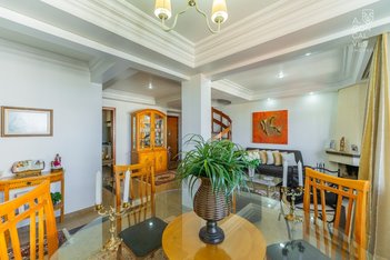 apartment em Rua Engenheiro Arthur Bettes, Portão - Curitiba - PR