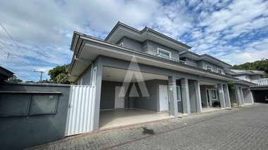house em Rua Silva Jardim, Glória - Joinville - SC