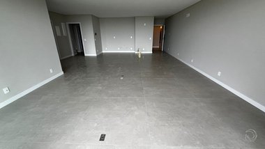 apartment em Rua dos Polvos, Jurerê - Florianópolis - SC