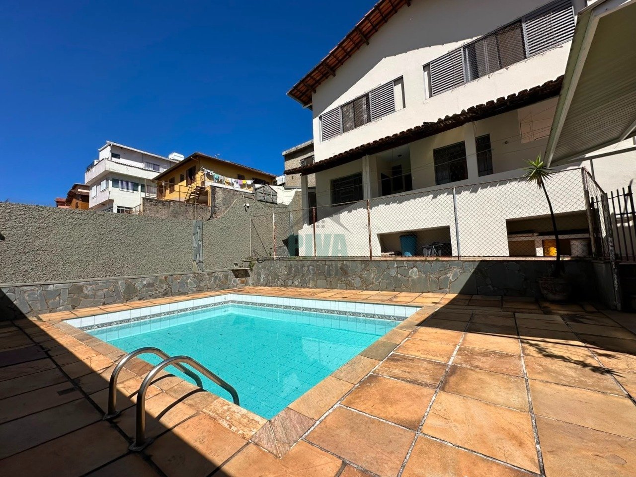 Casa com 3 quartos — Caiçaras, Belo Horizonte