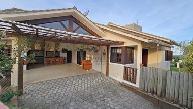 house em Avenida Lorena Luz Kretschmer, Arapongas - Araranguá - SC