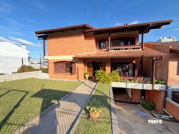 house em Rua Capitão Artemim Karan, Santa Lúcia - Caxias do Sul - RS