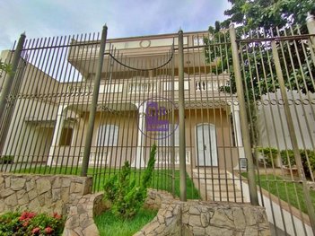 house em Rua Professor Júlio Estrella Moreira, Canadá - Londrina - PR