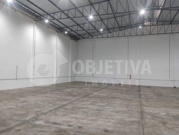 industrial em Avenida Nova York, Novo Mundo - Uberlândia - MG
