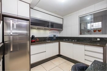 house em Avenida Nossa Senhora Conceição, Estados - Fazenda Rio Grande - PR