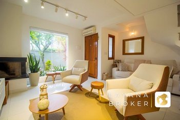 house em Avenida Flamengo, Ipanema - Porto Alegre - RS