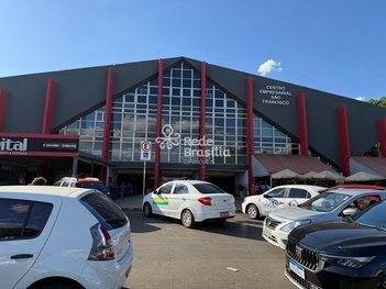 business em EQS 102/103, Asa Sul - Brasília - DF