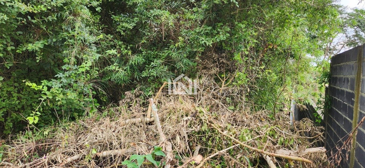 terreno a venda no condominio san ressore