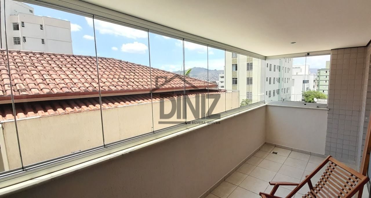 Apartamento com 4 quartos — Sagrada Família, Belo Horizonte