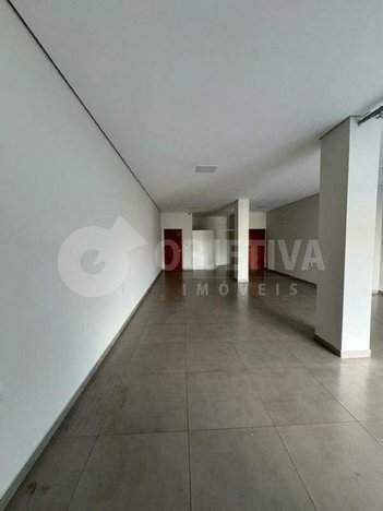 industrial em Avenida Tonico Rezende, Jardim Europa - Uberlândia - MG