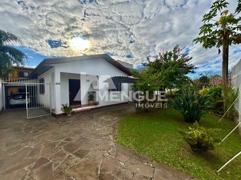 house em Avenida Teixeira Mendes, Chácara das Pedras - Porto Alegre - RS