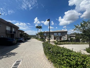 house em Rua João Ubiali, Chácaras Silvania - Valinhos - SP