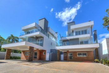 house em Avenida Coronel Marcos, Pedra Redonda - Porto Alegre - RS