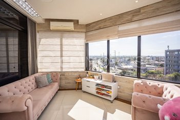 office em Avenida Assis Brasil, São Sebastião - Porto Alegre - RS
