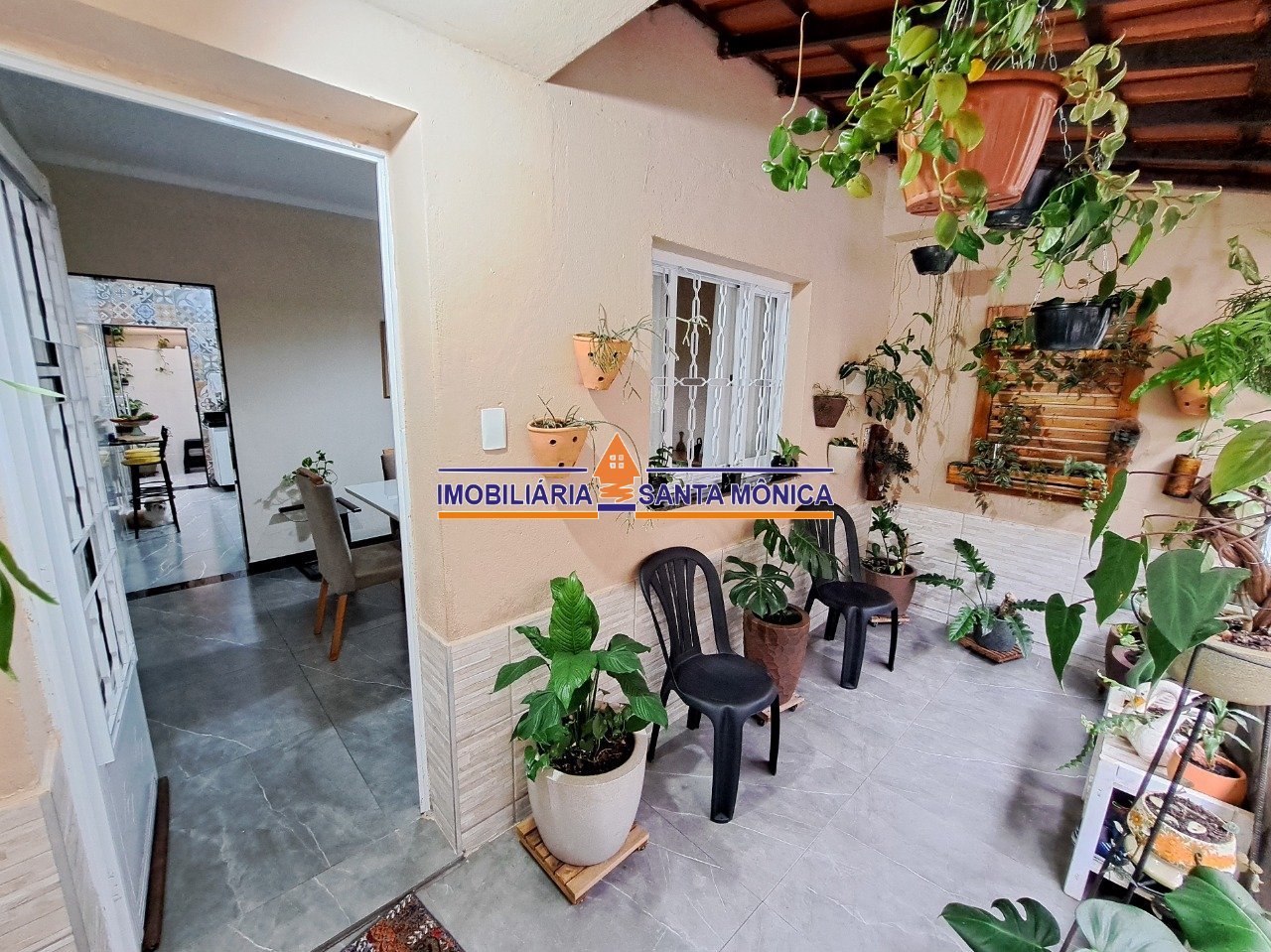 Casa com 2 quartos — Santa Mônica, Belo Horizonte