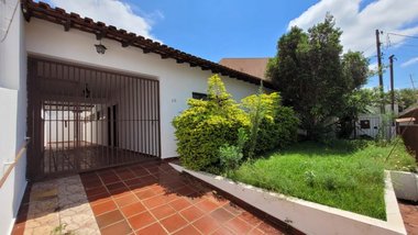 house em Rua Humberto de Campos, Vitória - Londrina - PR