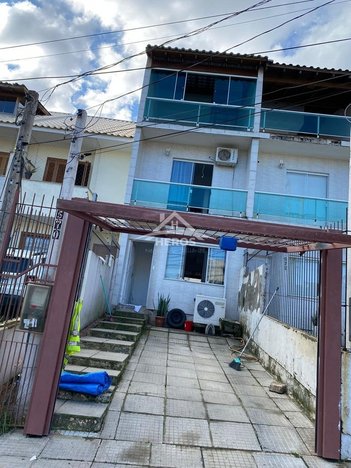 house em Rua Heitor Kramer, Guarujá - Porto Alegre - RS