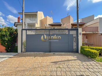 house em Rua Benjamin Cavet, São Braz - Curitiba - PR