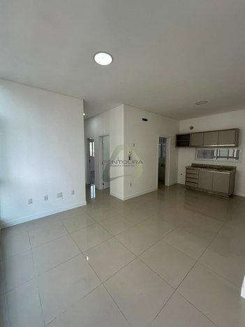 apartment em Rua 254 A, Meia Praia - Itapema - SC