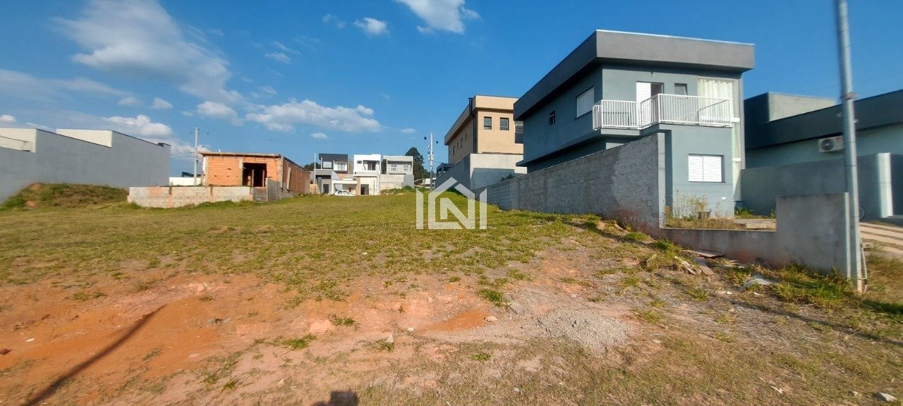 terreno a venda no condominio lago dos passaros