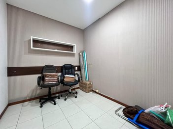 office em Rua 208, Meia Praia - Itapema - SC