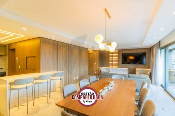 apartment em Rua Ivescio Pacheco, Jardim Europa - Porto Alegre - RS