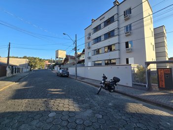 apartment em Rua Júlio Kloth, Água Verde - Blumenau - SC