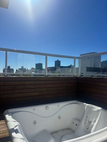 apartment em Rua Jorge Cherem, Jurerê - Florianópolis - SC