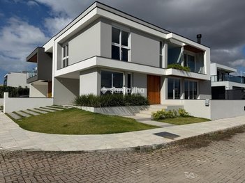 house em Rodovia Doutor Antônio Luiz Moura Gonzaga, Rio Tavares - Florianópolis - SC